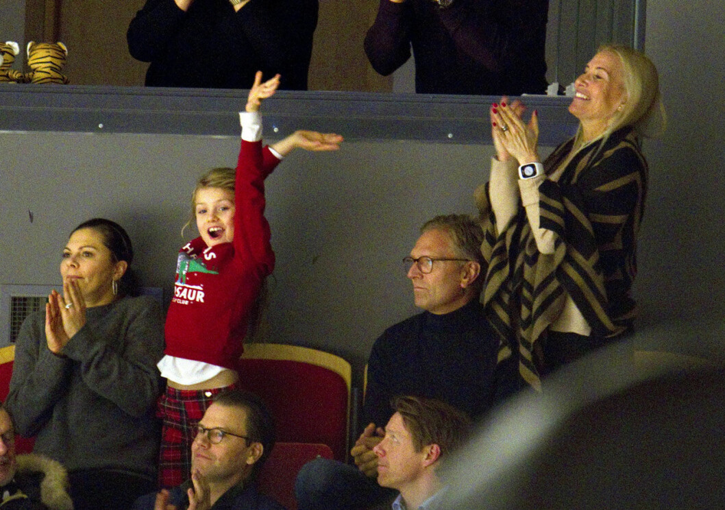 Estelle och faster Anna spexar loss. anna westling estelle prinsessan