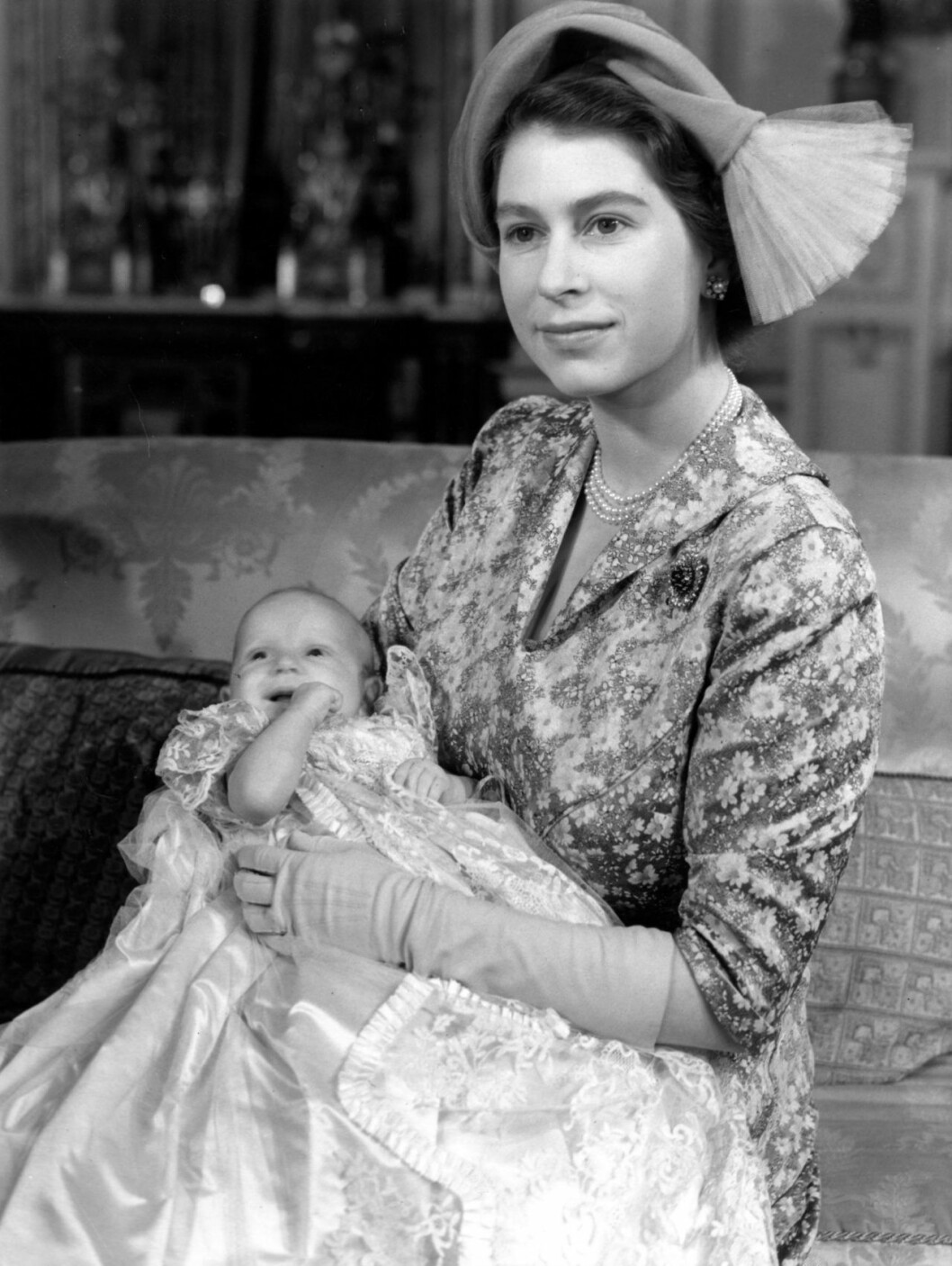 Prinsessan Anne med mamma Elizabeth 1950. Anne