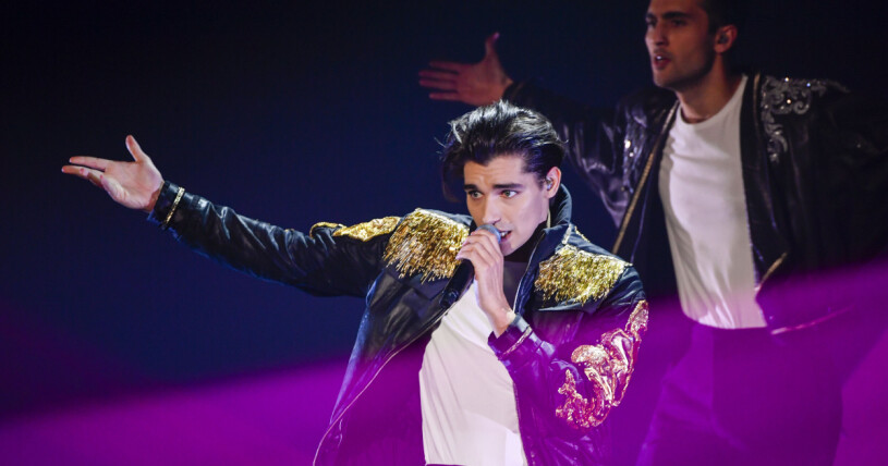 Anton Ewald i Mellofinalen där han framförde låten New religion. Anton Ewald med låten ”New religion” under finalen i Melodifestivalen, 2021