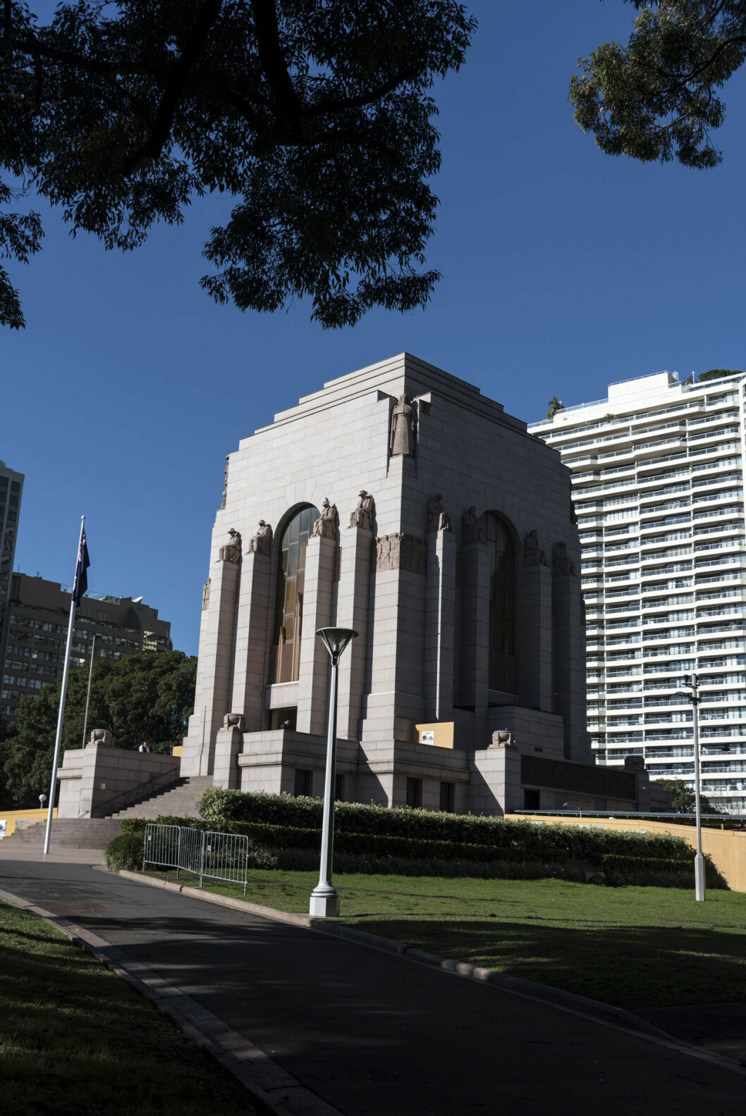 The Anzac War Memorial I Sydney är en imponerande byggnad. 