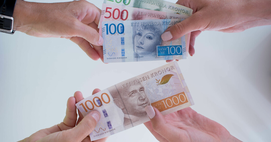 Kungamedlemmarna får lön i form av apanage. Apanaget