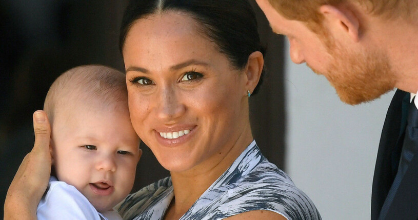 Lilla Archie, mitt i skottgluggen. Meghan Markle Archie Harrison Mountbatten Windsor Prins Harry