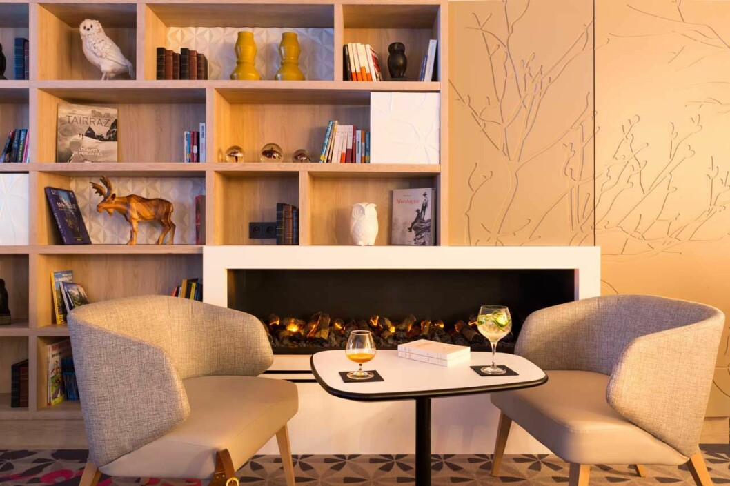 Skönt häng i något av hotellets fint inredda lobbys väntar på kvällskvisten. Skönt häng i något av hotellets fint inredda lobbys väntar på kvällskvisten.