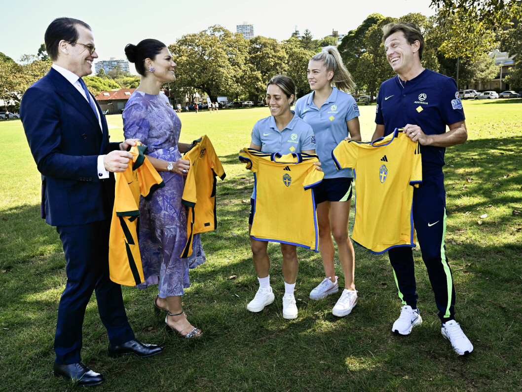 Lite mer packning i väskan hem! Prins Daniel och kronprinsessan Victoria