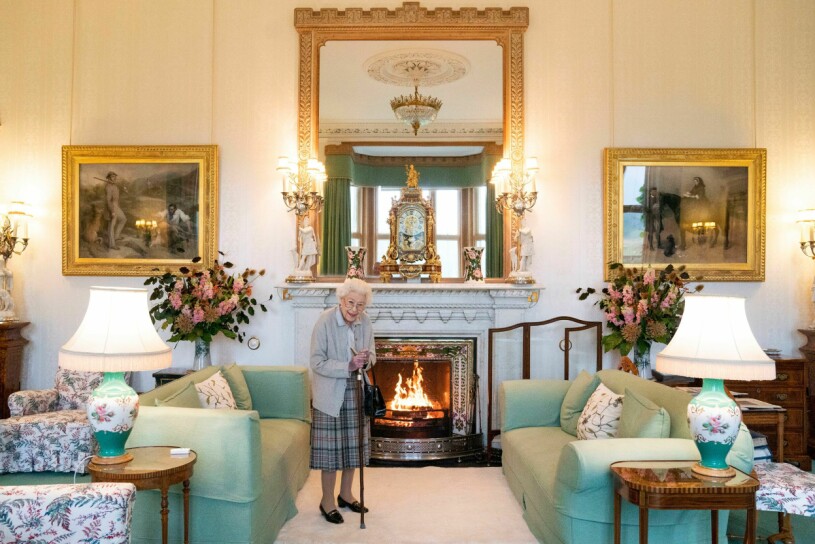 Sista bilden på drottning Elizabeth i vardagsrummet på slottet Balmoral