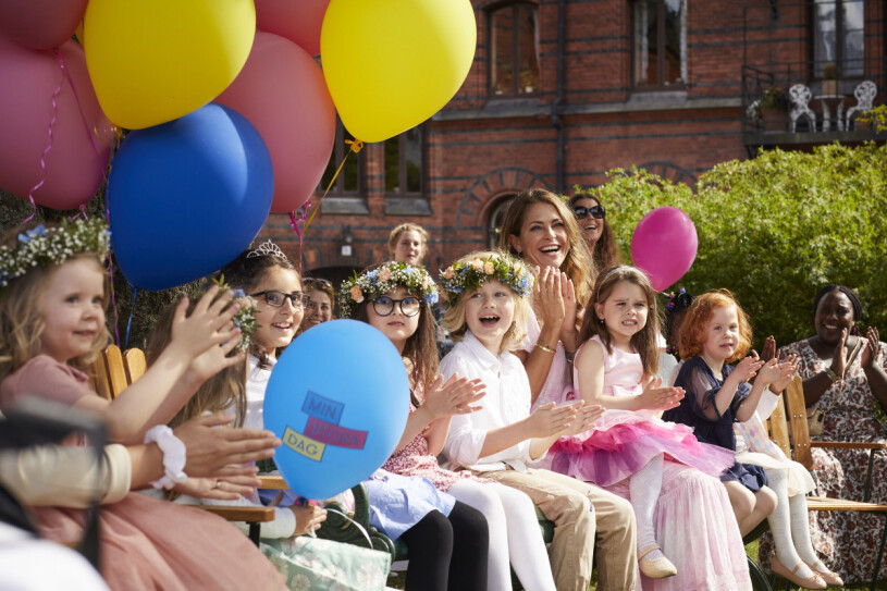 Prinsessan Madeleine med barnen från Min Stora Dag. Vilket prinsessigt kalas! Prinsessan Madeleine har kalas på Hovstallet för barnen från Min Stora Dag