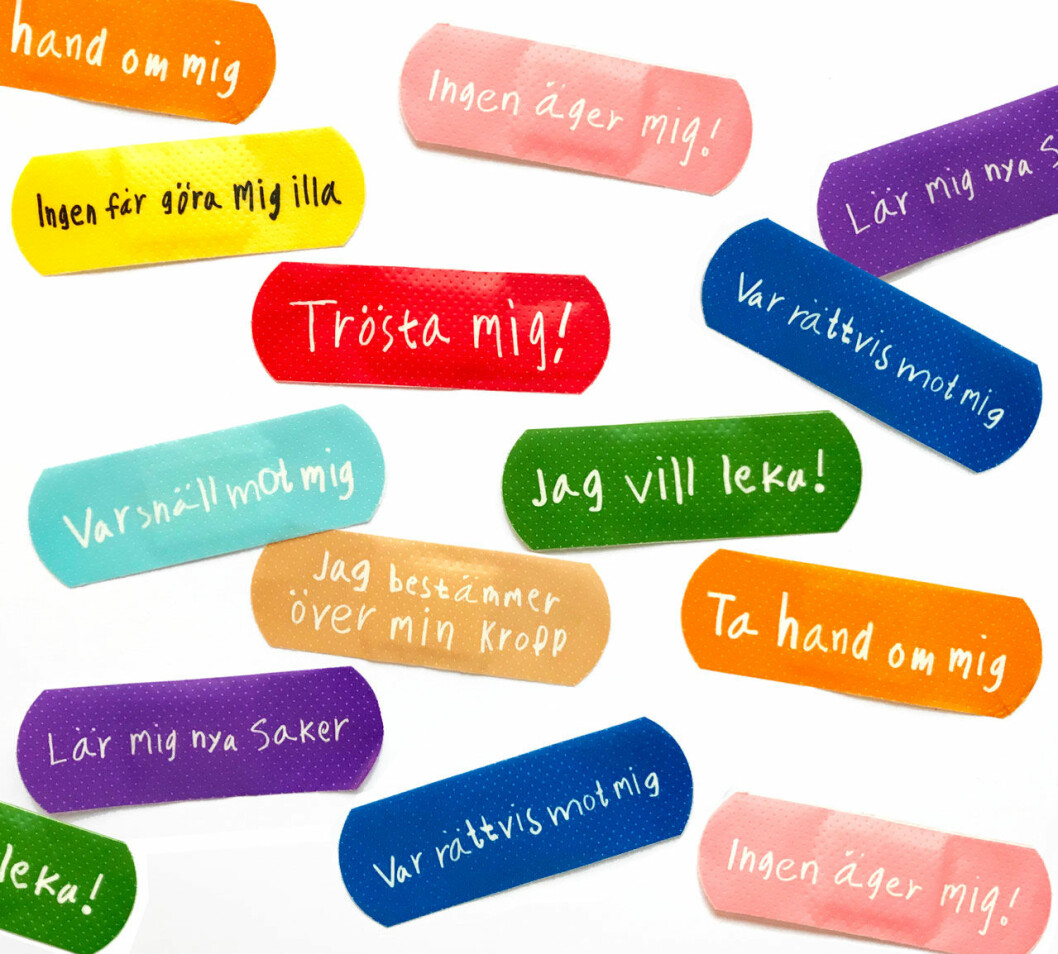 Childhoods nya barnrättsplåster – med tio texter som var och en representerar en artikel i Barnkonventionen. Childhoods nya barnrättsplåster.
