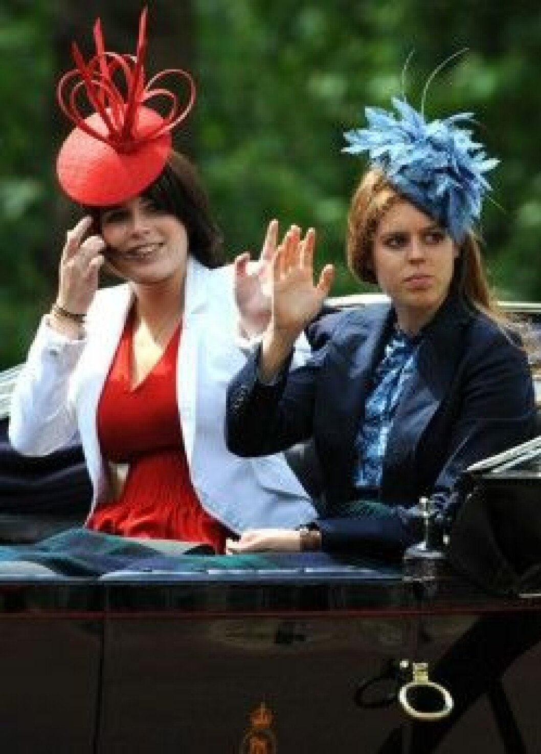 Prinsessorna Eugenie och Beatrice. Prinsessorna Eugenie och Beatrice.