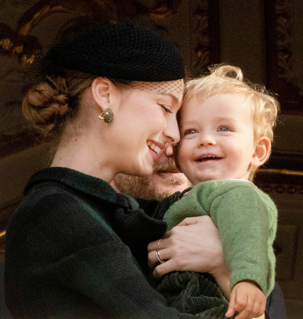 Lilla Francesco med mamma Beatrice från firandet tidigare under dagen. Lilla Francesco med mamma Beatrice.
