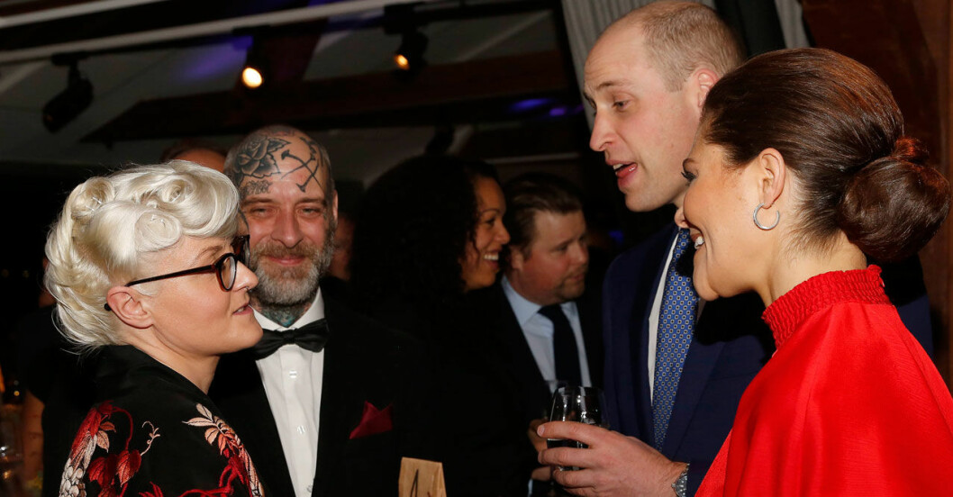 Bea Szenfeld, prins William och kronprinsessan Victoria under en tillställning på Fotografiska. Bea Szenfeld, prins William och kronprinsessan Victoria under en tillställning på Fotografiska.