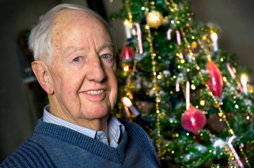 Bengt Feldreich var den allra första julvärden i SVT och gjorde även berättarrösten till Kalle Anka och hans vänner hälsar god jul. Foto: Claudio Bresciani/TT Bengt Feldreich