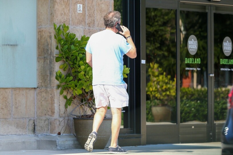 Whole Foods: Kungligaste mataffären i Miami. Chris O’Neill på väg in på Whole Foods i Miami