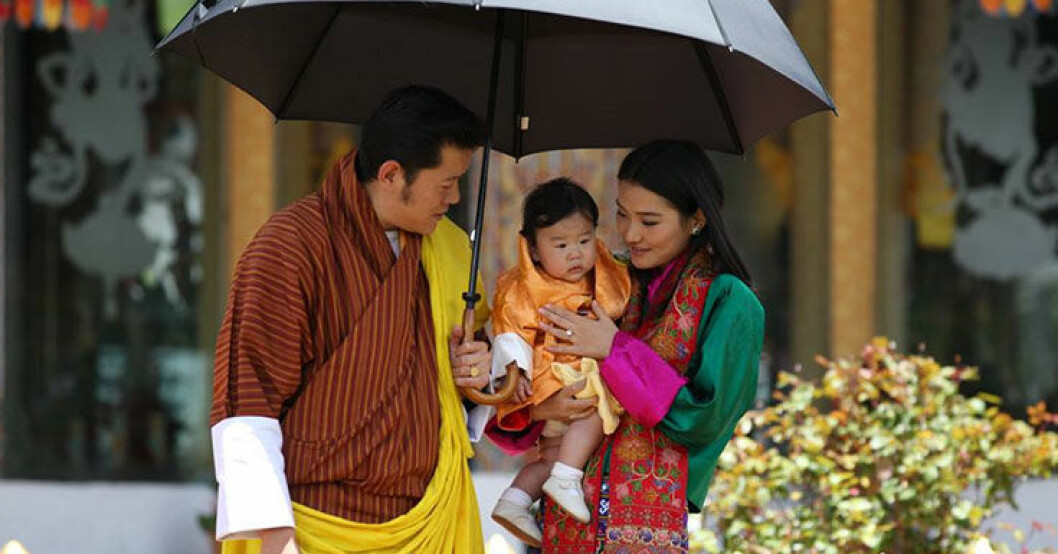 Bhutans kungapar ber för regenten i Thailand