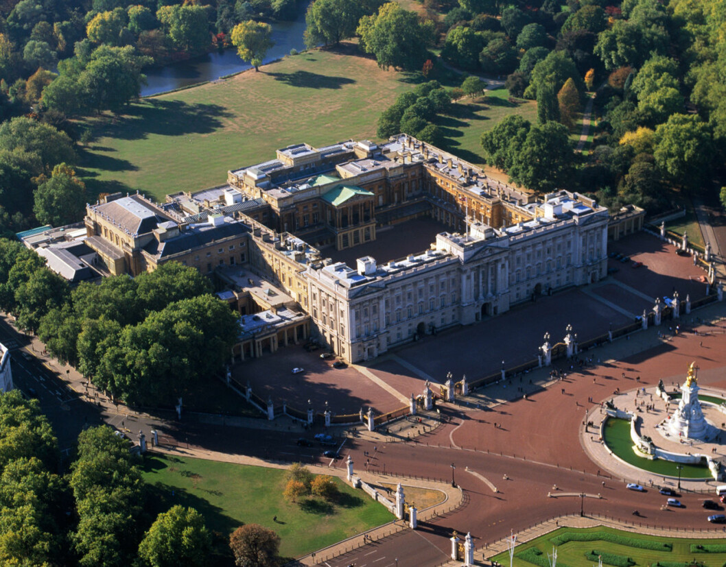 775 rum stora Buckingham Palace. 775 rum stora Buckingham Palace i London.