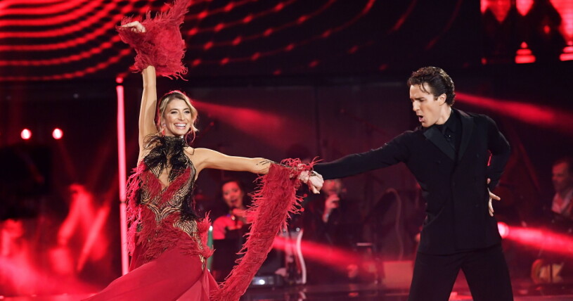 Paret fick hyllningar av juryn efter sin premiär-tango. Cecilia von der Esch och Hugo Gustafsson i Let´s Dance 2022.