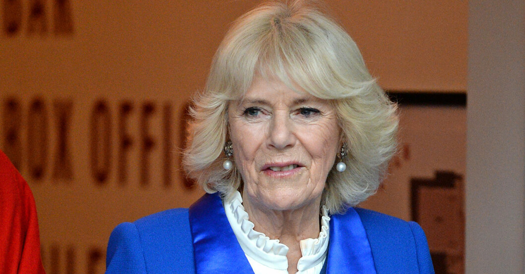 Camilla samlade ihop vännerna och tränade balett – men skadade sig på kuppen. Camilla samlade ihop vännerna och tränade balett – men skadade sig på kuppen.