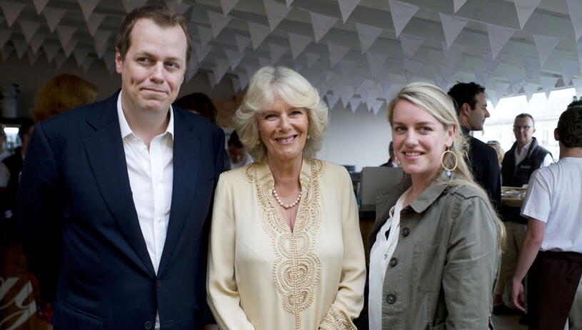 Camilla med hennes två barn, Tom och Laura.