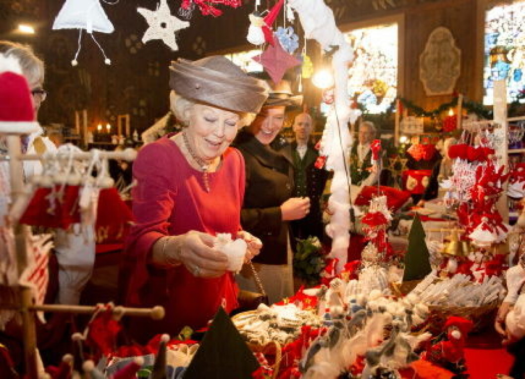 Princess Beatrix opens the 90th Christmas market in the Norwegian Church