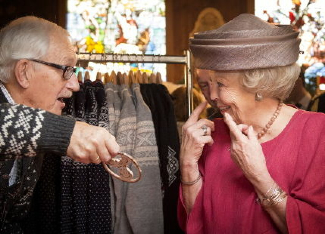 Princess Beatrix opens the 90th Christmas market in the Norwegian Church