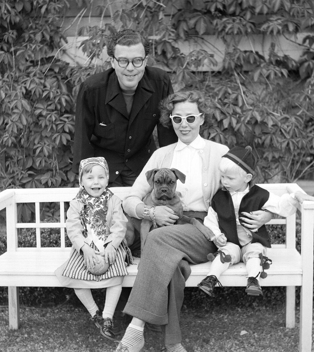 Carl Johan med hustrun Kerstin Bernadotte och barnen Monica och Christian under 1950-talet.