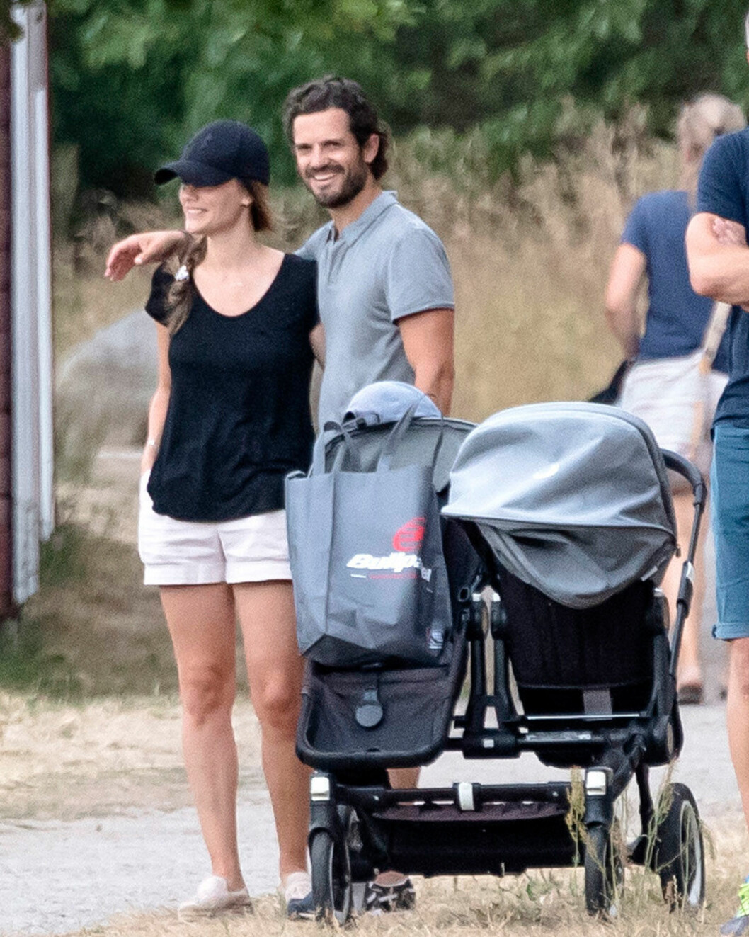 Prins Carl Philip brukar ta löprundor på fritiden. Prins Carl Philip brukar ta löprundor på fritiden.