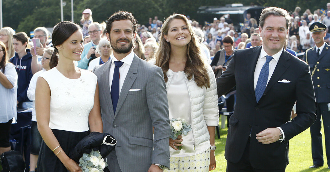 Syskonen brukar aldrig missa en Victoriadag, men i år kommer iallafall Carl Philip! Syskonen brukar aldrig missa en Victoriadag, men i år kommer iallafall Carl Philip!