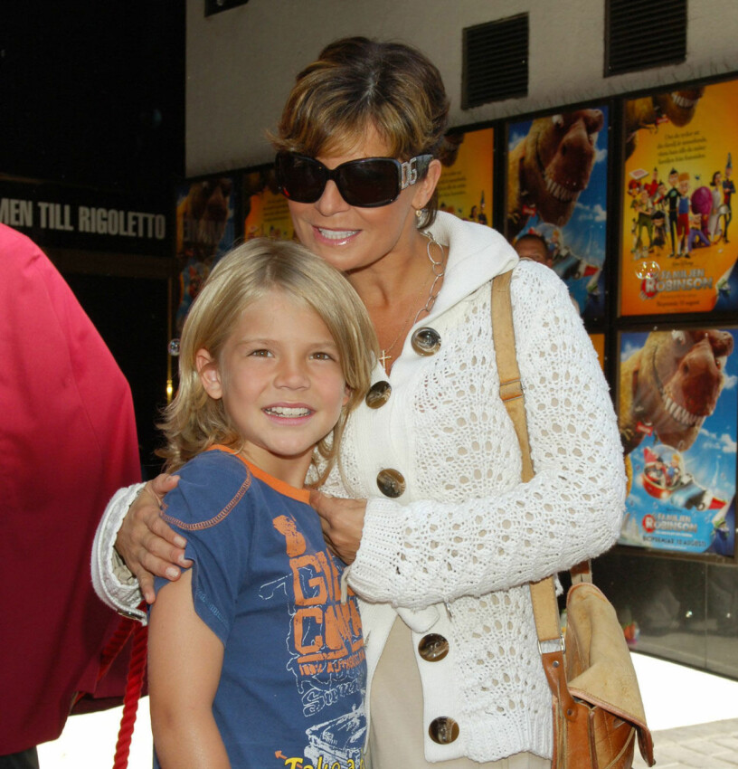 Carola Häggkvist och sonen Amadeus på galapremiär