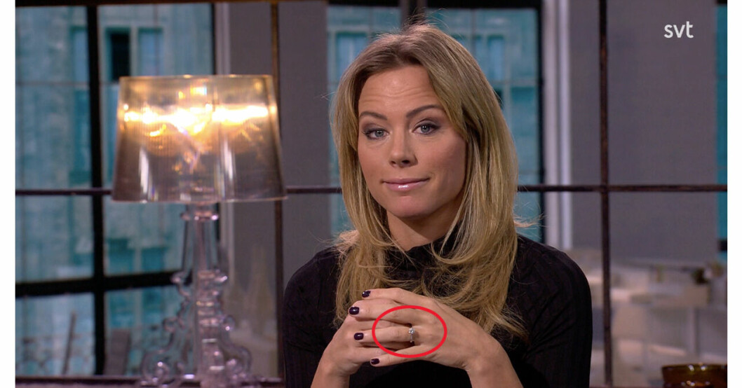 Carolina Neurath förlovad! Det bekräftar hon själv efter bilderna i SVT. Carolina Neurath