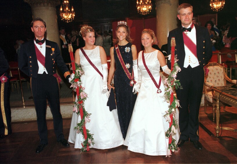 Caroline Kreuger, Victoria och Caroline Svedin på Innocencebal 1997. Den här bilden satte fart på ryktet att kronprinsessan drabbats av anorexi.