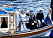 Drottning Silvia och den svenske kungen på båtfärd.