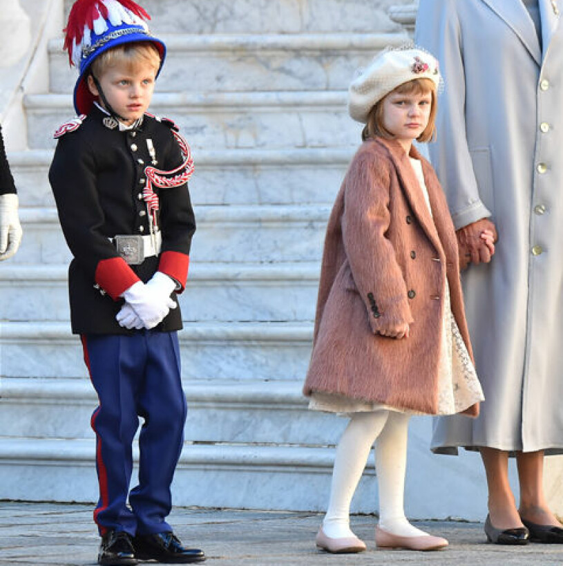Prins Jacques och prinsessan Gabriella under Monacos nationaldag