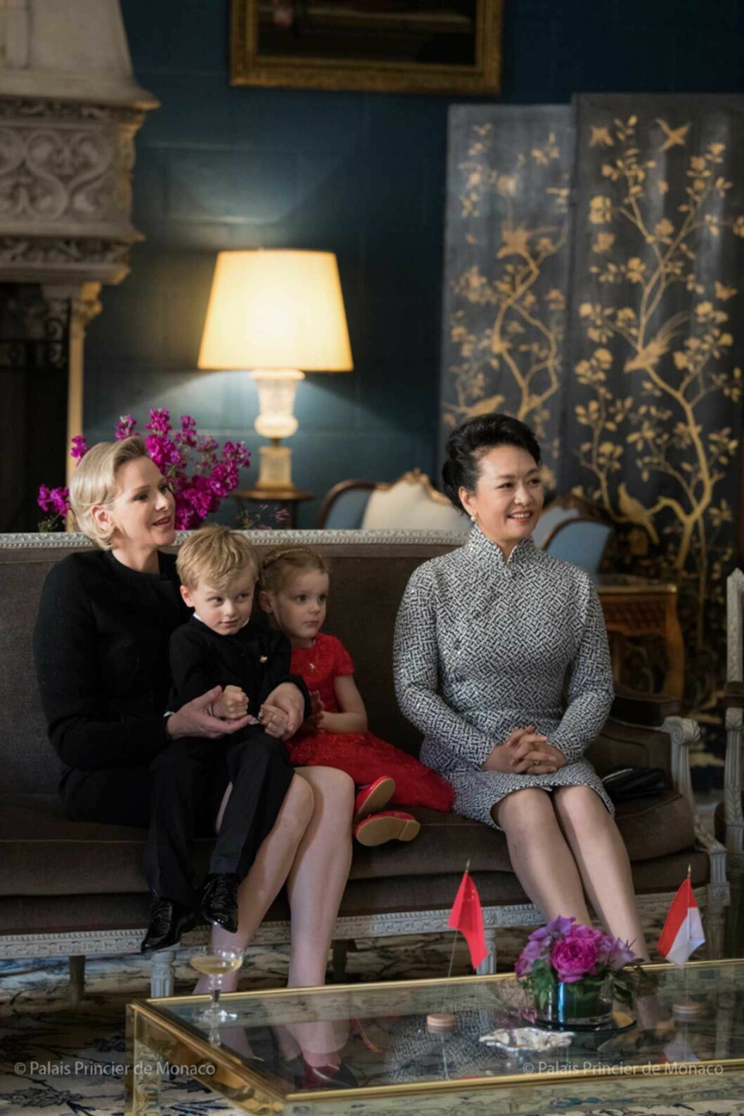 charlene med sina och furst Alberts barn