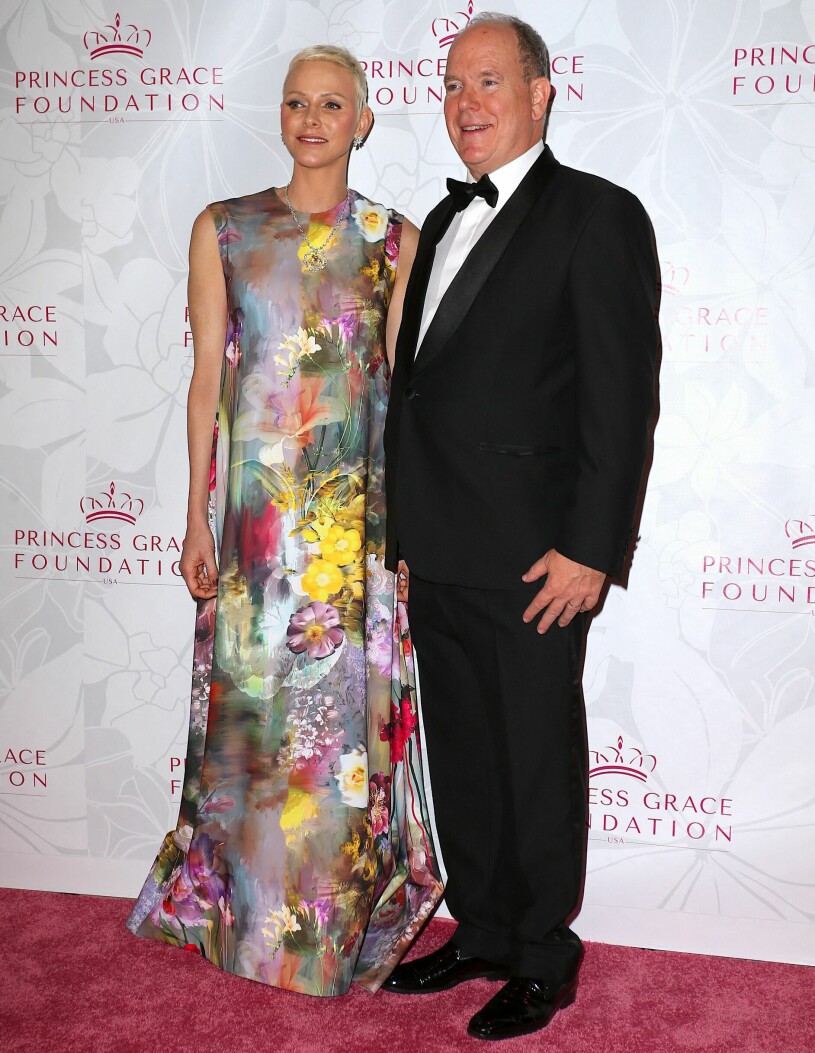 Charlene och Albert på gala i New York.