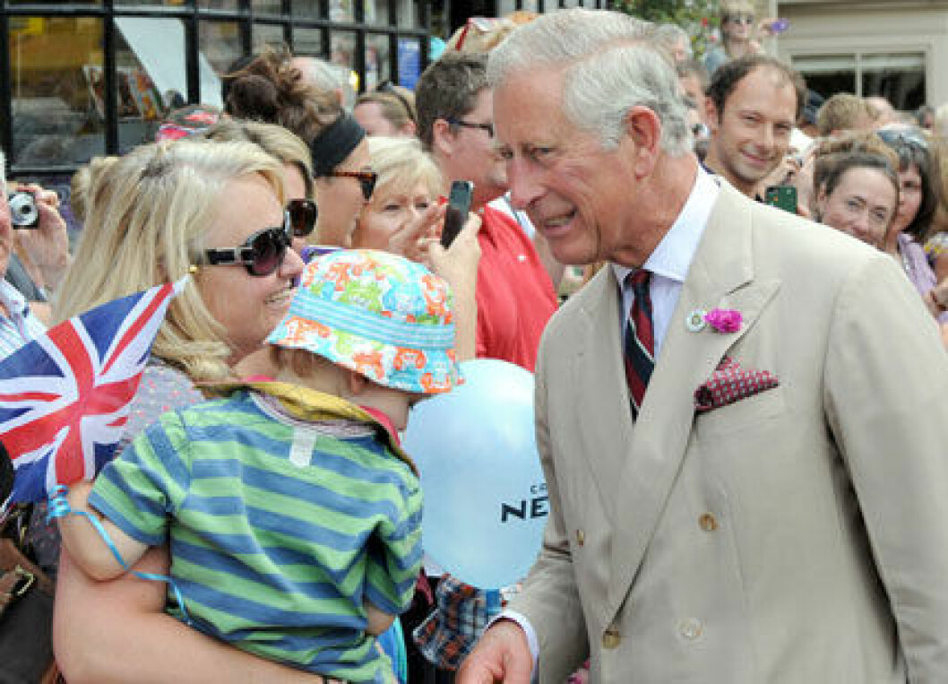 charles-ao