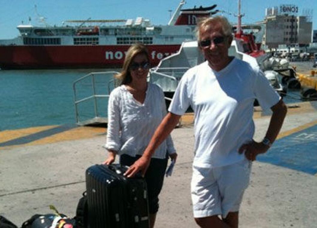 Charles Hammarsten och Åsa Bönnelyche på plats i Grekland. Charles Hammarsten och Åsa Bönnelyche på plats i Grekland.