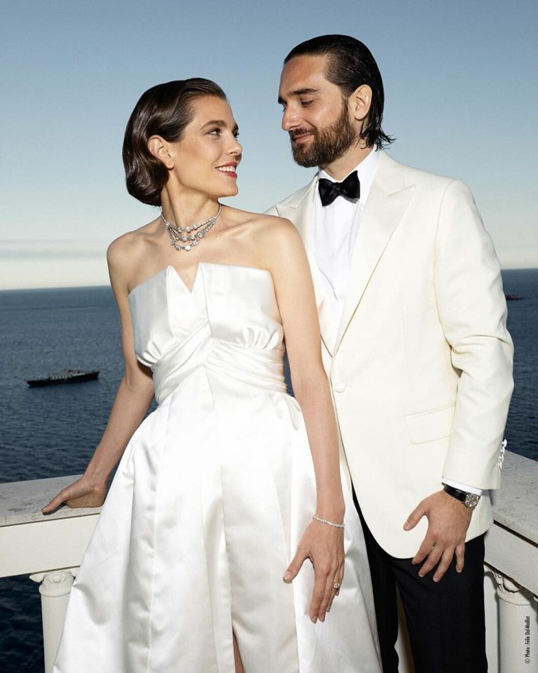Charlotte Casiraghi i klänning från Chanel och halsband från Cartier. Charlotte Casiraghi i klänning från Chanel