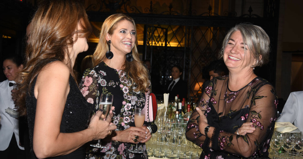 Madeleine och ambassadör Karin Olofsdotter.