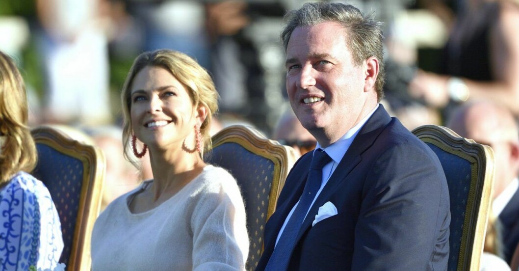 Madeleine och Chris är nöjda med att besöka Sverige på somrarna. Här är de på Victoriadagen förra året. Madeleine och Chris är nöjda med att besöka Sverige på somrarna. Här är de på Victoriadagen förra året.