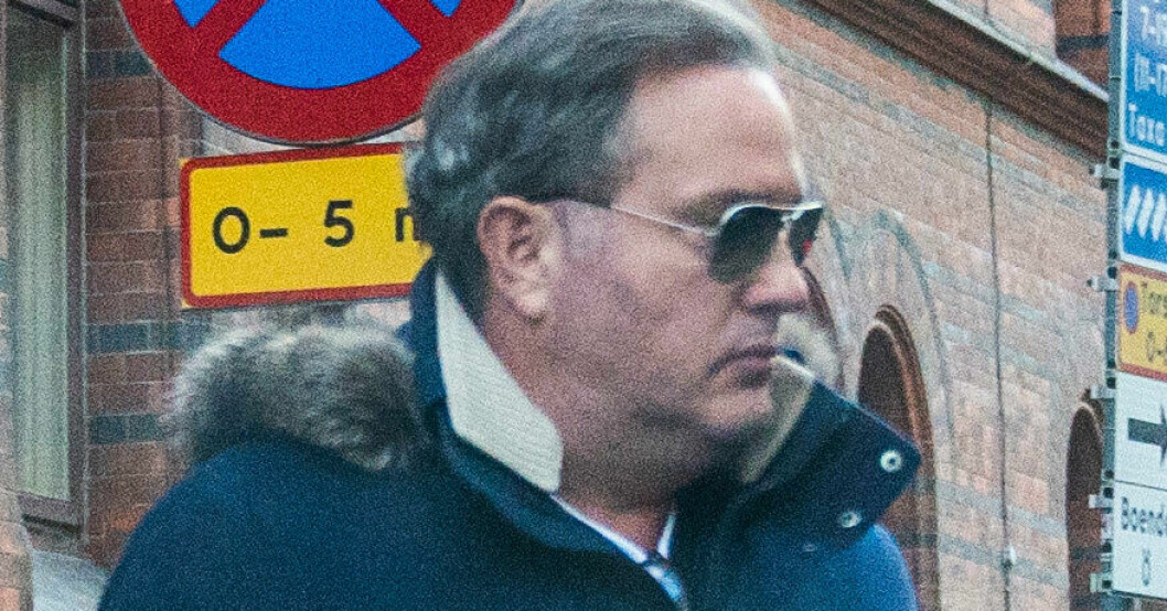 Chris O'Neill var ute i centrala Stockholm för att handla julklappar i sista stund. Han hade även tagit med sig ett par solglasögon, ifall solen skulle titta fram i ett annars så grått Stockholm. Chris O'Neill ute i centrala Stockholm för att handla julklappar