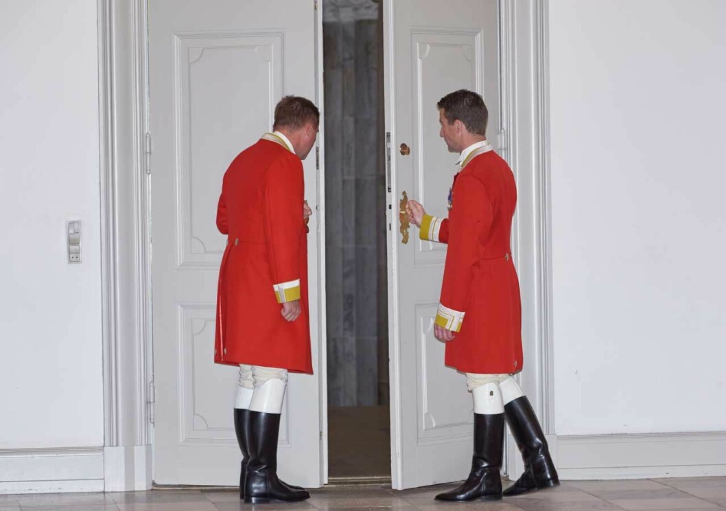 I väntan på dottning Margrethe vid galamiddagen på Christiansborg Slot i Köpenhamn.
