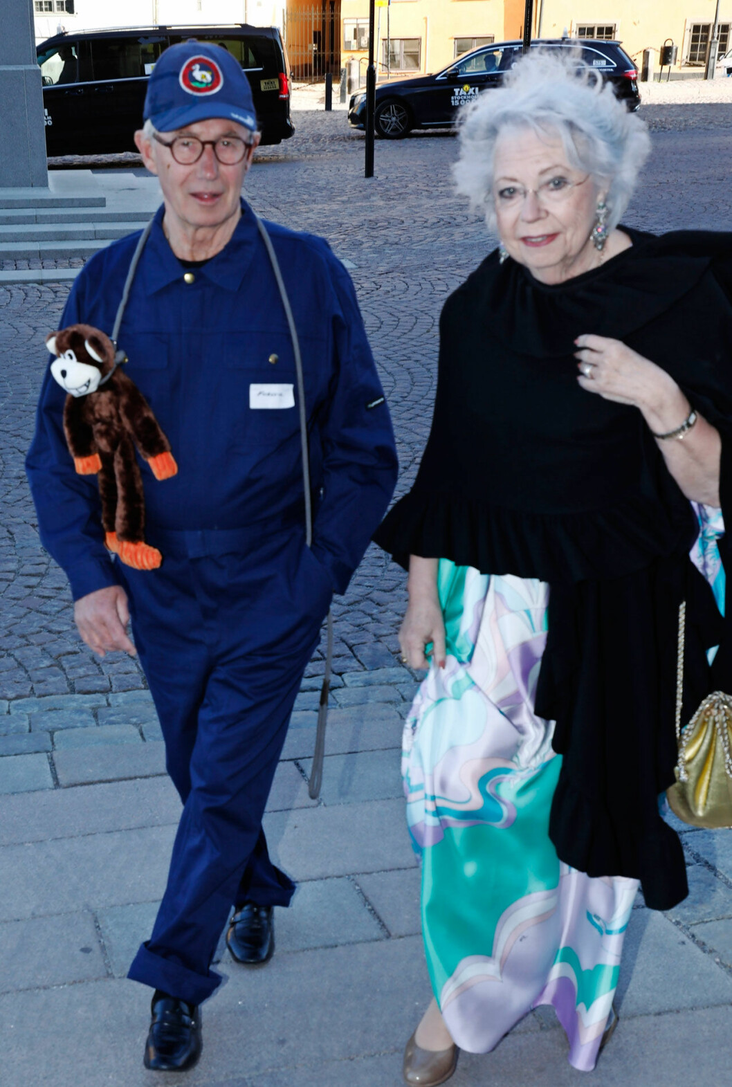 Prinsessan Christina kom som sig själv, men maken Tord var utklädd till ”djurskötare på Furuvik”. Prinsessan Christina och hennes man Tord Magnuson på prins Carl Philips 40-årsmaskerad i somras.