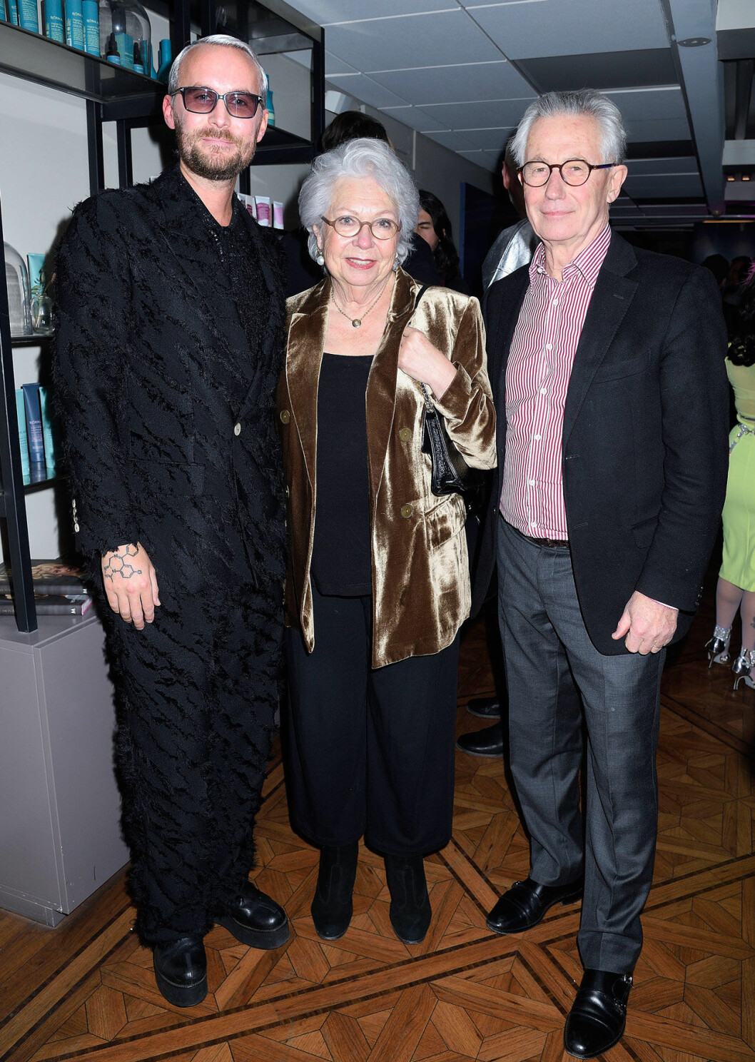 Christina och Tord med aftonens festarrangör Fredrik Robertsson, sambo med hovfrisör Johan Hellström. Prinsessan Christina, Tord Magnuson och Fredrik Robertsson.