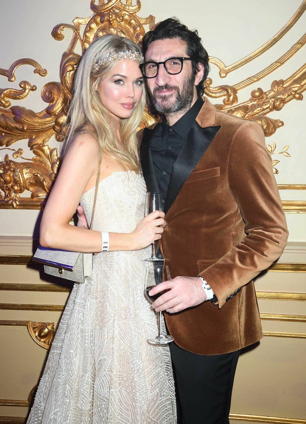 Barnfria och gala-lyckliga! Fares Fares i Tiger of Sweden och Clara Hallencreutz i design av Ida Lanto. Barnfria och gala-lyckliga! Fares Fares i Tiger of Sweden och Clara Hallencreutz i design av Ida Lanto.
