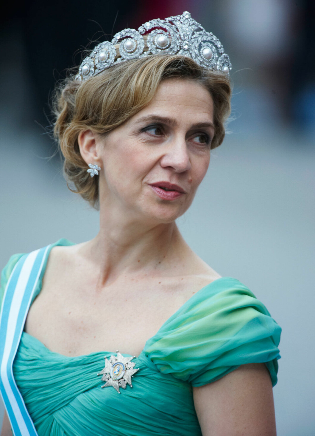 Prinsessan Cristina i samma fina tiara. Prinsessan Cristina i samma fina tiara.
