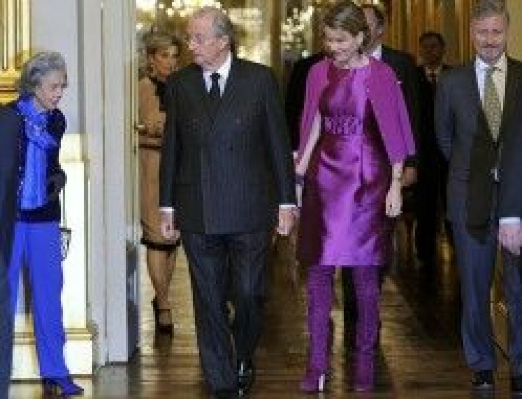 Drottning Fabiola och kronprinsessan Mathilde i härliga färger. Drottning Fabiola och kronprinsessan Mathilde i härliga färger.