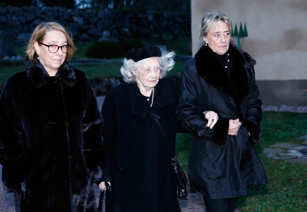 Dagmar med sina döttrar Madeleine De Geer och Catherine ”Cattis” von Arbin. Dagmar von Arbin med sina barn Madeleine De Geer och Catherine von Arbin.