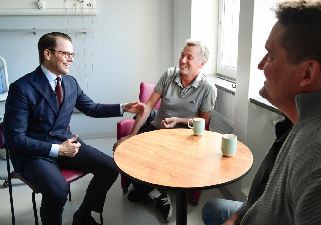 – Att ge någon annan livet tillbaka. Med lite distans förstår man storheten i vad det innebär, säger prins Daniel när han samtalar med donatorn Stefan Trygg i reportaget i SVT:s Fråga doktorn. Prins Daniel med donatorn Stefan Trygg i SVT:s Fråga doktorn.