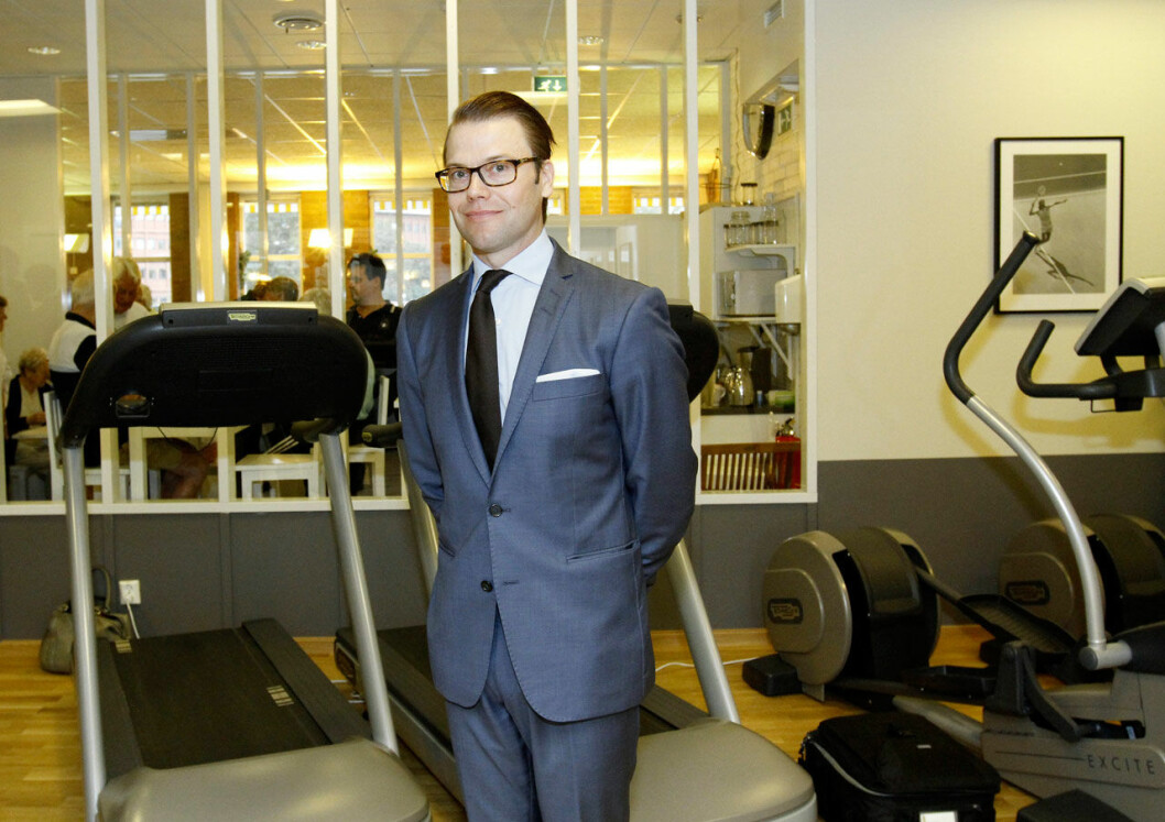 Prins Daniel är idrottspedagog och personlig tränare i botten och gym har varit en viktig del av hans liv – särskilt eftersom han träffade sin fru kronprinsessan Victoria på gym (det är inte det gymmet på bilden…) Nu säljer prins Daniel sin gymkedja Balance. Prins Daniel är idrottspedagog och personlig tränare i botten och gym har varit en viktig del av hans liv - särskilt eftersom han träffade sin fru kronprinsessan Victoria på gym (det är inte det gymmet på bilden...)