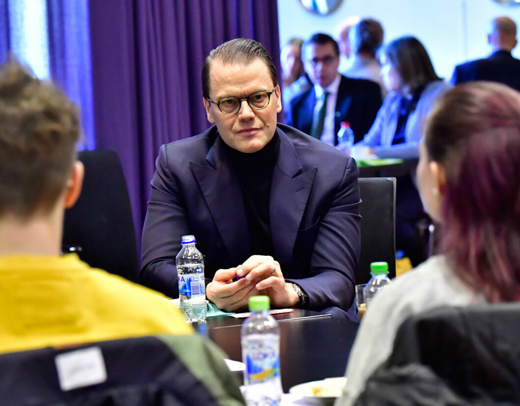 Prins Daniel är van vid att representera kungahuset aktivt, runt om i landet. Men coronakrisen tvingar honom dra i handbromsen. prins daniels kalender rensad