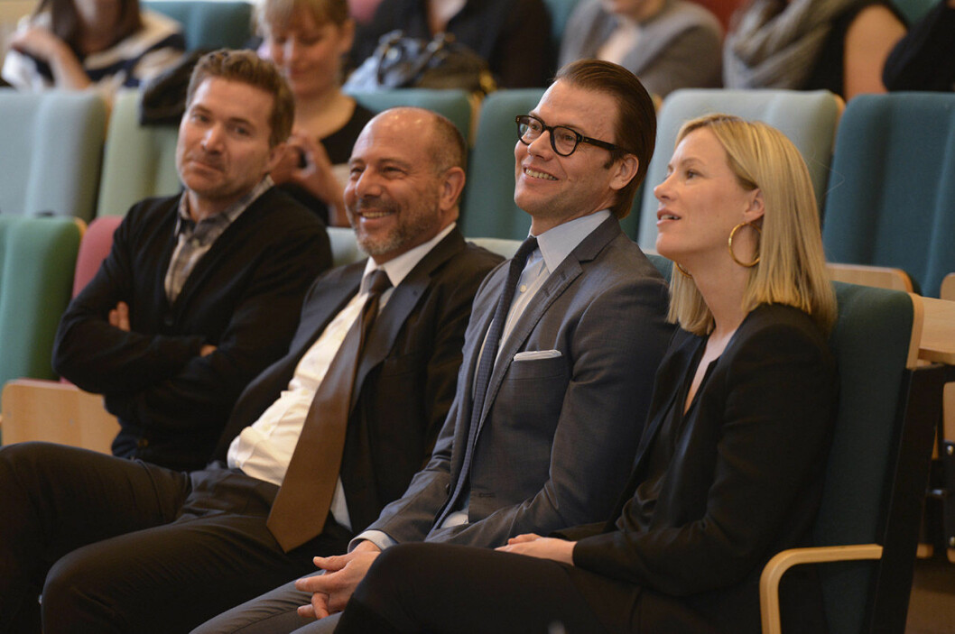 Alessandro Catenacci, till vänster om prins Daniel. Alessandro Catenacci
